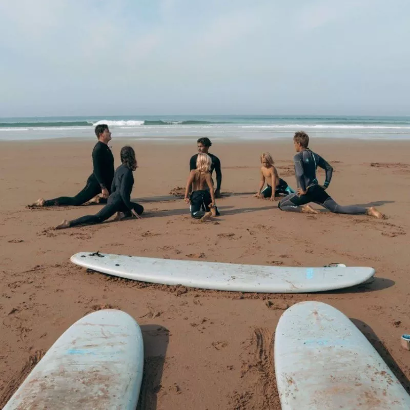 Surf- och yogapaket för hela familjen Marocko